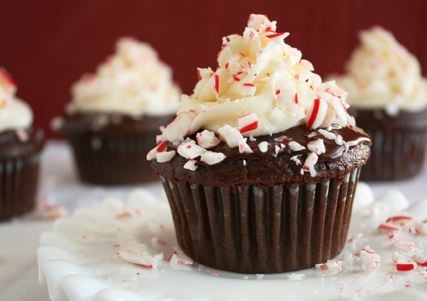 Easy Peppermint Chocolate Cupcakes: Your Go-To Holiday Recipe